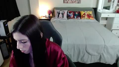 Snapshot of kittykat18x chatting on June 19, 2026, 11:52 pm Isabel online show from June 19, 2026, 11:52 pm