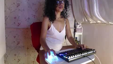 Snapshot of kittykatss chatting on December 19, 2025, 6:31 am Viktoria online show from December 19, 2025, 6:31 am