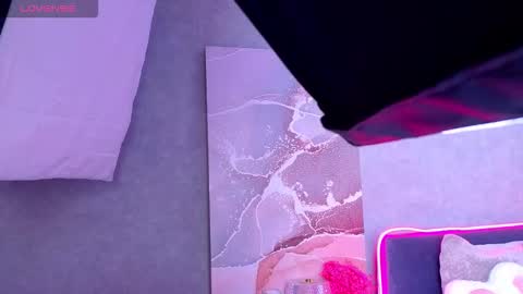 kittykendall online show from March 22, 2026, 7:23 am