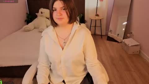 KittyLiikk online show from June 25, 2026, 5:12 am