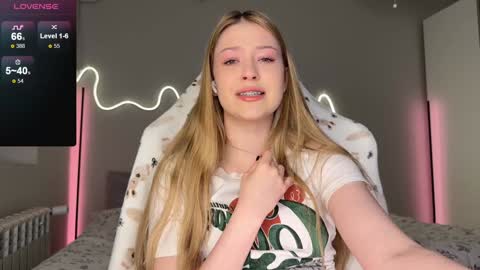 Snapshot of kittyloffe chatting on February 23, 2026, 3:15 am Monika online show from February 23, 2026, 3:15 am