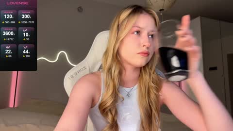 Snapshot of kittyloffe chatting on March 14, 2026, 3:12 am Monika online show from March 14, 2026, 3:12 am