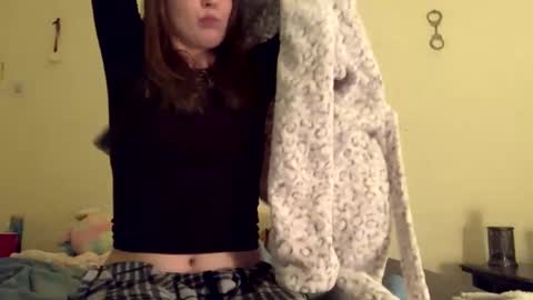 Snapshot of kittyme0ws chatting on January 24, 2025, 11:45 pm kitty online show from January 24, 2025, 11:45 pm