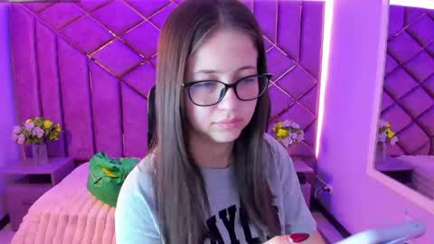 Sarah online show from May 28, 2026, 2:47 pm