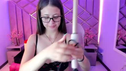 Sarah online show from July 25, 2026, 2:36 pm