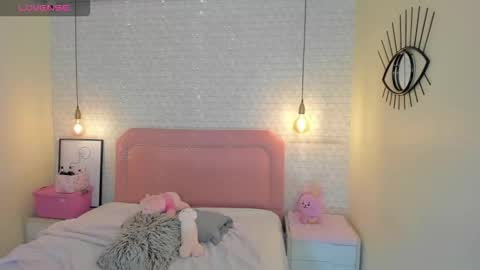  K I T T  Y  online show from March 17, 2026, 1:03 pm