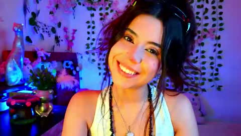 Kittyuwu  online show from November 7, 2025, 7:25 pm