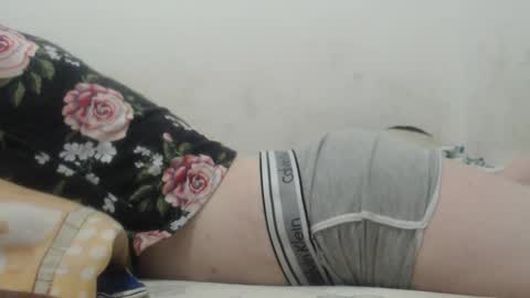 Snapshot of kittywhiteass chatting on December 16, 2024, 8:20 am kittywhiteass online show from December 16, 2024, 8:20 am