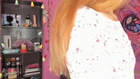 Snapshot of kittyzenn chatting on February 4, 2025, 12:29 am Kitty Zen online show from February 4, 2025, 12:29 am