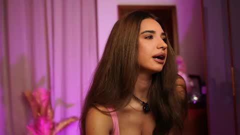 Erika online show from February 10, 2026, 7:51 pm