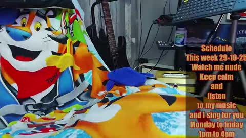 Snapshot of kiveuxmakeu chatting on October 2, 2025, 4:08 am kiveuxmakeu online show from October 2, 2025, 4:08 am