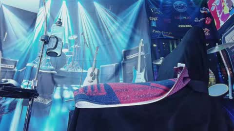 Snapshot of kiveuxmakeu chatting on October 28, 2025, 6:10 pm kiveuxmakeu online show from October 28, 2025, 6:10 pm