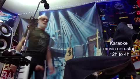 kiveuxmakeu online show from November 28, 2025, 5:04 pm