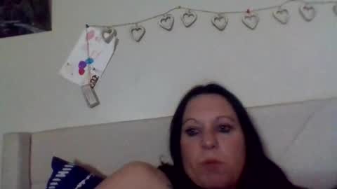 queenHo3 online show from April 21, 2026, 4:45 pm