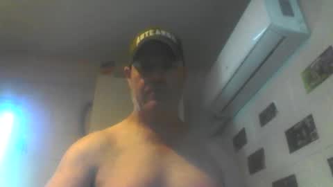 kiwiguy19773 online show from March 15, 2026, 2:50 am