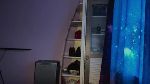 Dina Vina online show from February 5, 2026, 1:38 pm