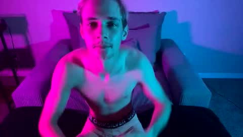 kkyle57 online show from December 22, 2025, 6:32 am