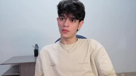 Snapshot of klaus_sunrise chatting on January 18, 2026, 3:21 am klaus online show from January 18, 2026, 3:21 am