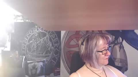 Snapshot of kleiner_teufel chatting on April 22, 2026, 7:00 am Michelle online show from April 22, 2026, 7:00 am