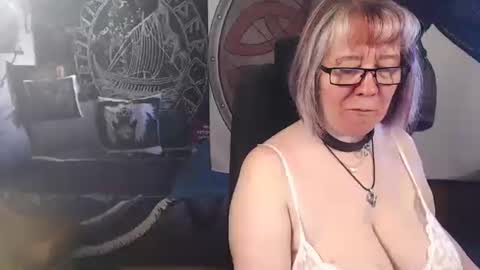 Snapshot of kleiner_teufel chatting on May 8, 2026, 7:03 am Michelle online show from May 8, 2026, 7:03 am