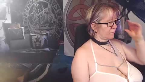 Snapshot of kleiner_teufel chatting on June 17, 2026, 4:48 am Michelle online show from June 17, 2026, 4:48 am
