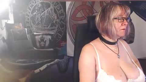 Snapshot of kleiner_teufel chatting on July 7, 2026, 6:47 am Michelle online show from July 7, 2026, 6:47 am