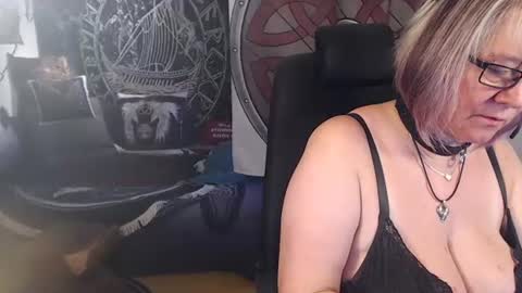 Snapshot of kleiner_teufel chatting on July 16, 2026, 6:41 am Michelle online show from July 16, 2026, 6:41 am