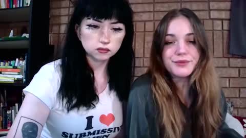 Snapshot of kleokills chatting on December 24, 2024, 8:11 am kleokills online show from December 24, 2024, 8:11 am