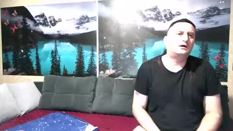 Kleosnow online show from October 27, 2025, 9:13 am