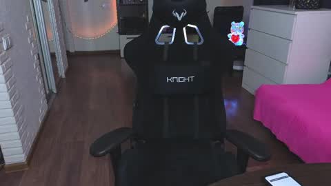 Alisa.         online show from April 7, 2026, 6:30 pm