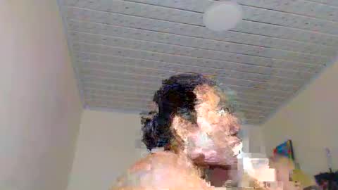 Kloe online show from November 11, 2025, 8:09 pm