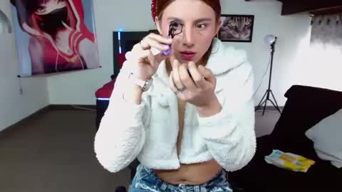 Snapshot of kloe_deker chatting on February 15, 2025, 2:11 pm Kloe deker online show from February 15, 2025, 2:11 pm