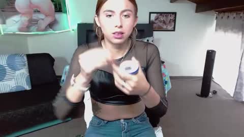 Snapshot of kloe_deker chatting on March 11, 2025, 2:18 pm Kloe deker online show from March 11, 2025, 2:18 pm