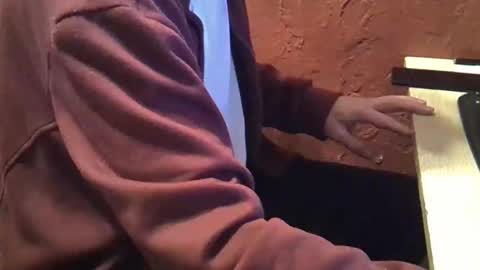 klovesu2000 online show from December 30, 2024, 3:35 pm