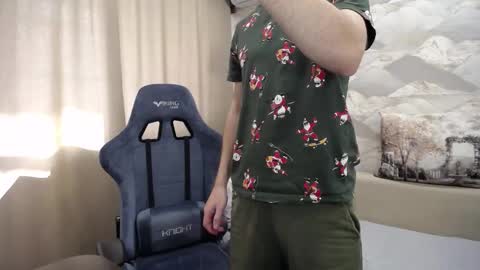 Snapshot of knight_5 chatting on October 23, 2025, 7:51 am Carter. online show from October 23, 2025, 7:51 am