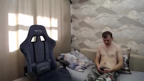 Snapshot of knight_5 chatting on October 27, 2025, 6:50 am Carter. online show from October 27, 2025, 6:50 am