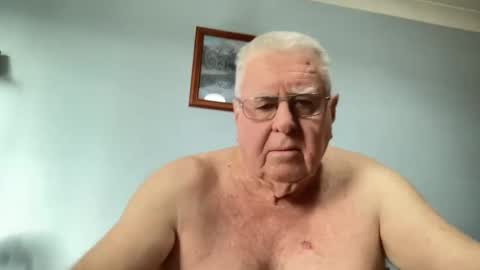 Snapshot of knights2001 chatting on March 8, 2026, 9:51 pm Aussiedude online show from March 8, 2026, 9:51 pm