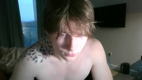 Snapshot of knotsiemens chatting on April 11, 2026, 4:11 pm Adam online show from April 11, 2026, 4:11 pm