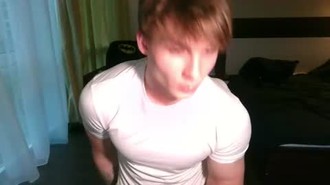 Snapshot of knotsiemens chatting on June 18, 2026, 4:55 pm Adam online show from June 18, 2026, 4:55 pm