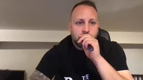 hugo online show from March 9, 2025, 3:22 am