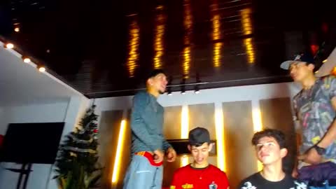 Snapshot of kobayaske chatting on December 14, 2025, 4:45 pm kobayaske online show from December 14, 2025, 4:45 pm