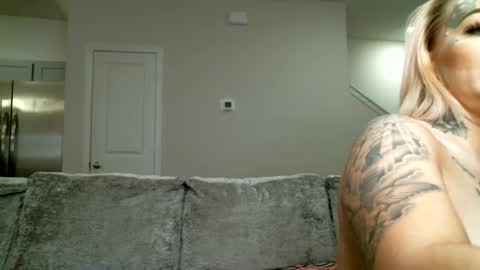 Koko Kwinn online show from March 8, 2025, 11:58 am