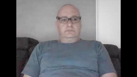 Snapshot of konsty17 chatting on October 19, 2025, 9:59 pm konsty17 online show from October 19, 2025, 9:59 pm