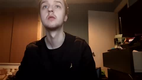 Snapshot of kookieskush chatting on January 6, 2025, 11:29 am Kookies online show from January 6, 2025, 11:29 am