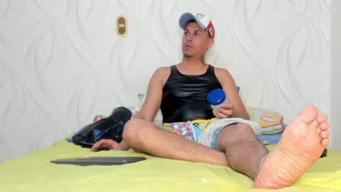 Snapshot of kopular chatting on January 2, 2025, 11:06 pm Diego y Edgar online show from January 2, 2025, 11:06 pm