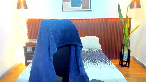 Snapshot of kora_shadow chatting on December 4, 2025, 7:33 pm Kora Shadow online show from December 4, 2025, 7:33 pm