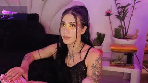 Snapshot of korolovaa chatting on October 10, 2025, 1:04 am korolova online show from October 10, 2025, 1:04 am