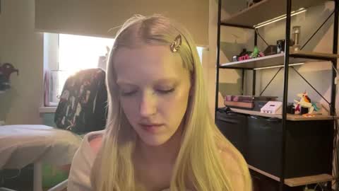 Snapshot of kortneyhiedeman chatting on June 18, 2026, 6:45 pm Ariela online show from June 18, 2026, 6:45 pm