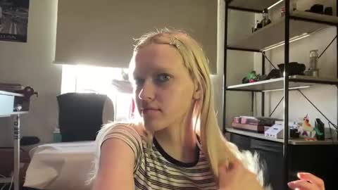 Snapshot of kortneyhiedeman chatting on June 29, 2026, 6:19 pm Ariela online show from June 29, 2026, 6:19 pm