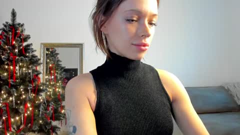kossie_ online show from December 20, 2024, 11:43 am